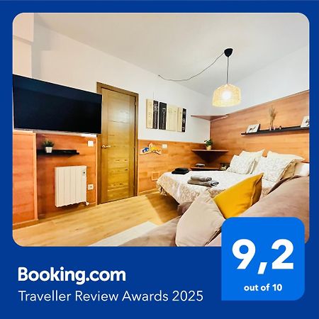 Nuevo Cosy Loft 4Pax Estavar מראה חיצוני תמונה