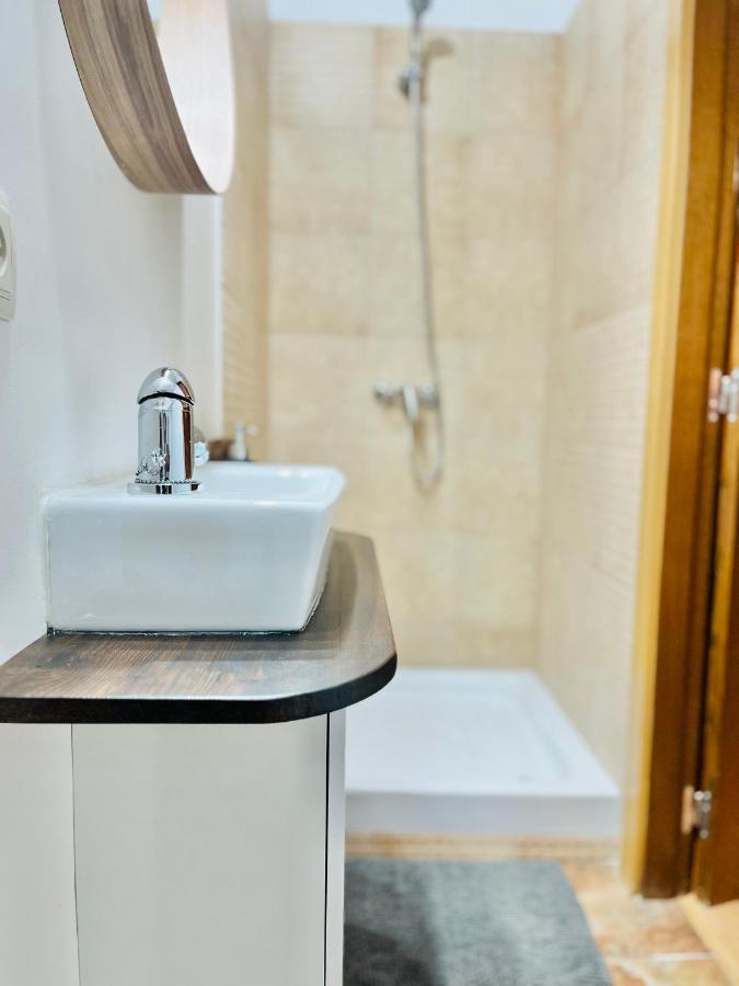 Nuevo Cosy Loft 4Pax Estavar מראה חיצוני תמונה