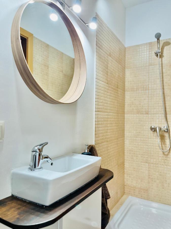 Nuevo Cosy Loft 4Pax Estavar מראה חיצוני תמונה