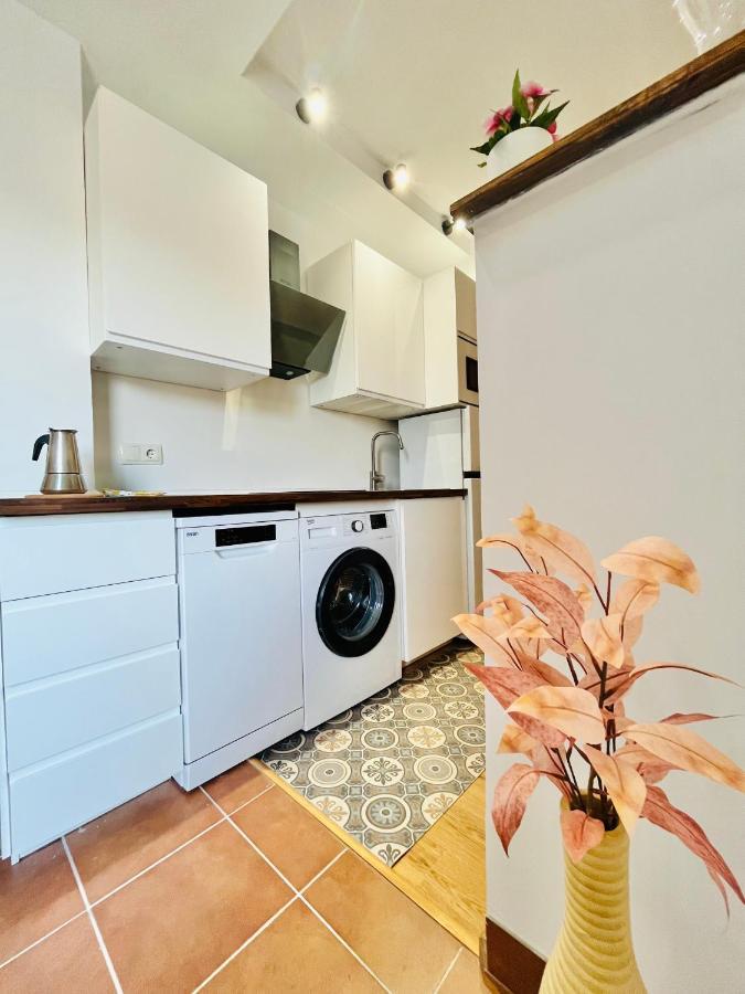 Nuevo Cosy Loft 4Pax Estavar מראה חיצוני תמונה