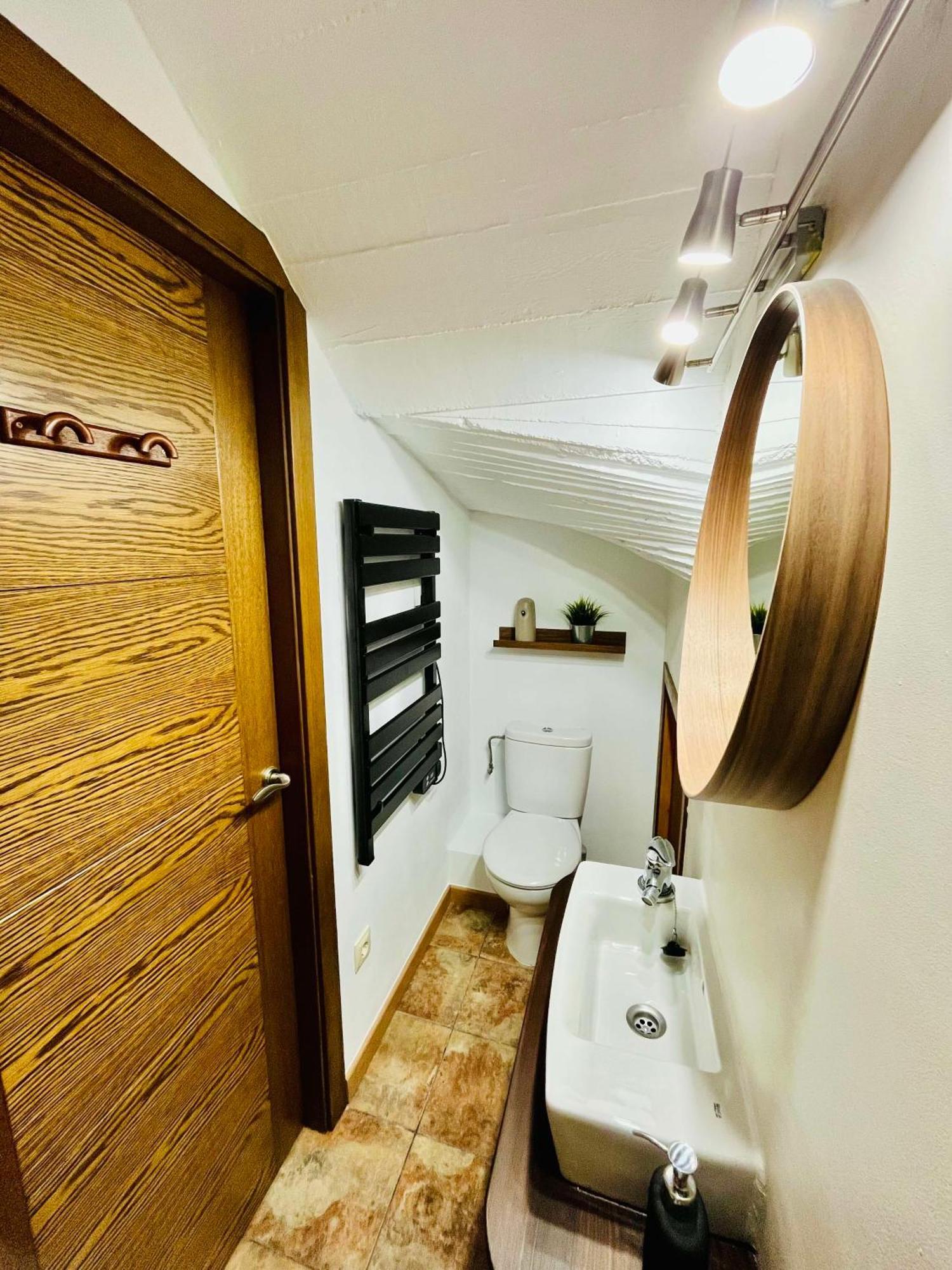 Nuevo Cosy Loft 4Pax Estavar מראה חיצוני תמונה